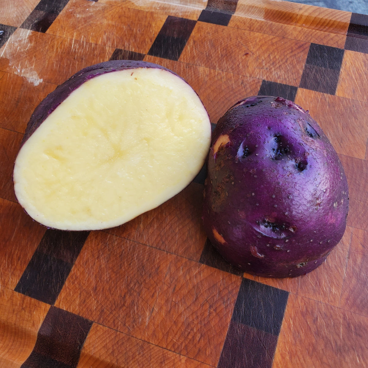 Potatoes, Huckleberry Gold - Certified Organic - BC